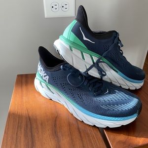 Hoka Clifton 7 - Men’s size 10